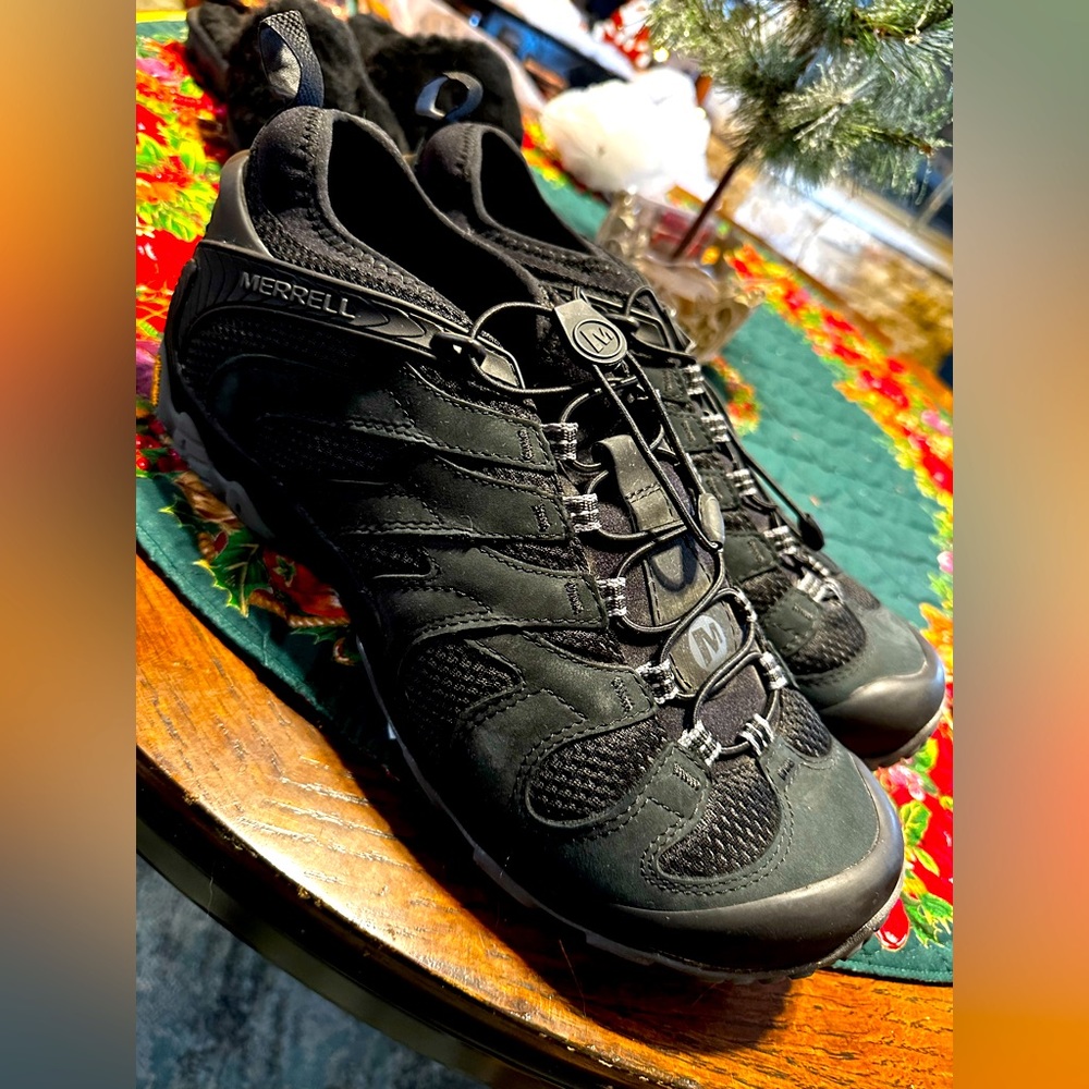 Men’s Merrell hiking technical shoes